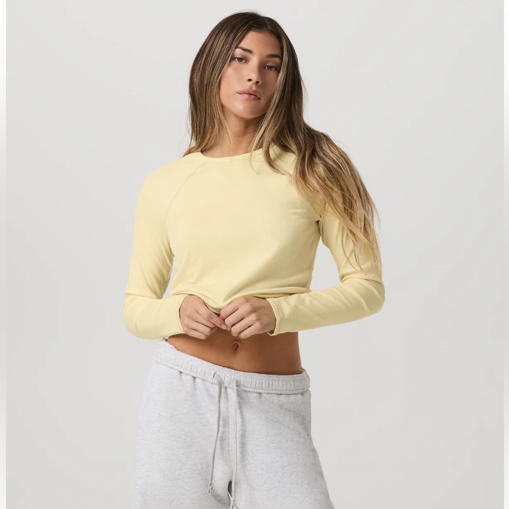 NWT Vuori Women's Long Sleeve Pose Crew In Lemon Snap Size XS